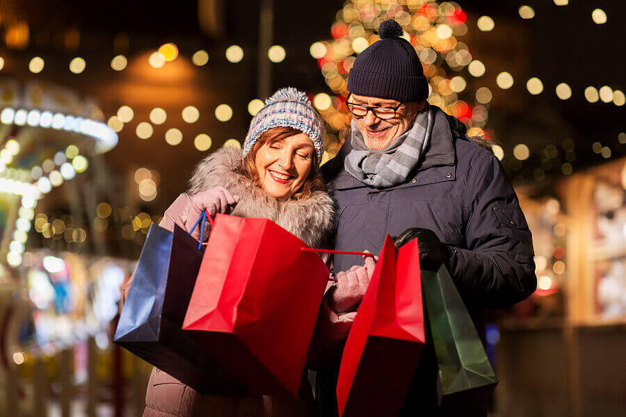 ’Tis the Season: 6 Reasons to Shop Local