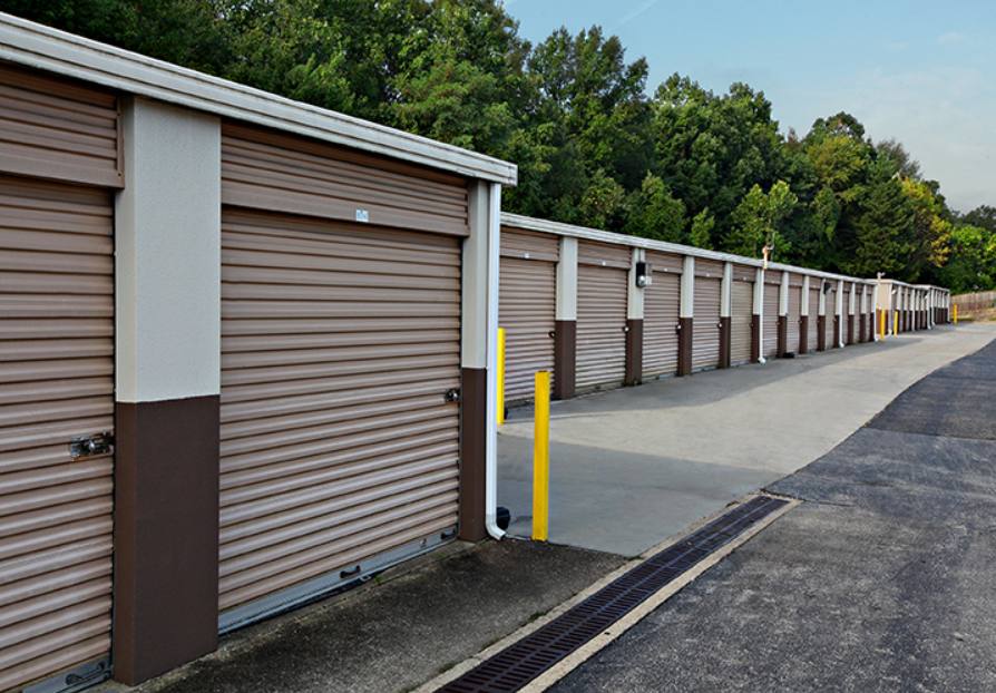 Drive-up units at Seabrook Self Storage.