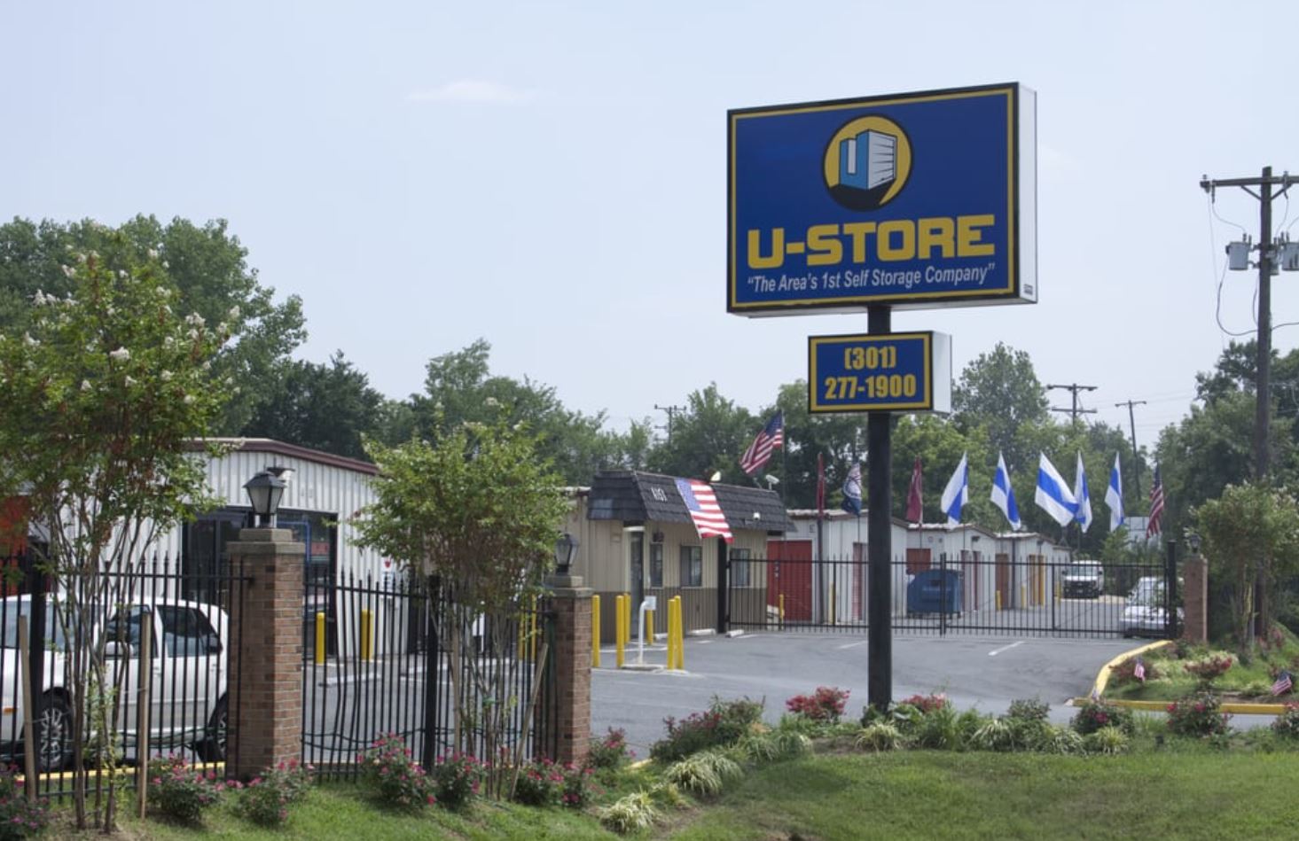 Facility sign of U-store in Kenilworth.
