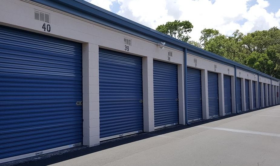 Drive-up units at Self Storage Plus in Daytona Beach.